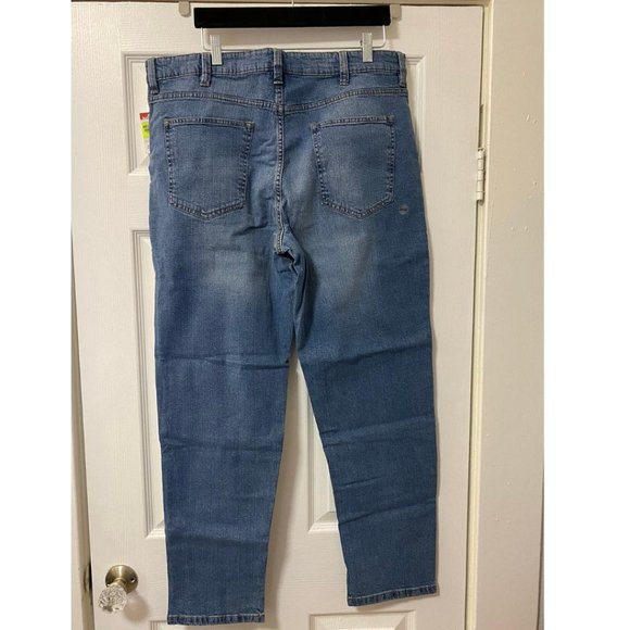 Basic Editions Men's Relaxed Leg Jeans - Picture 2 of 3